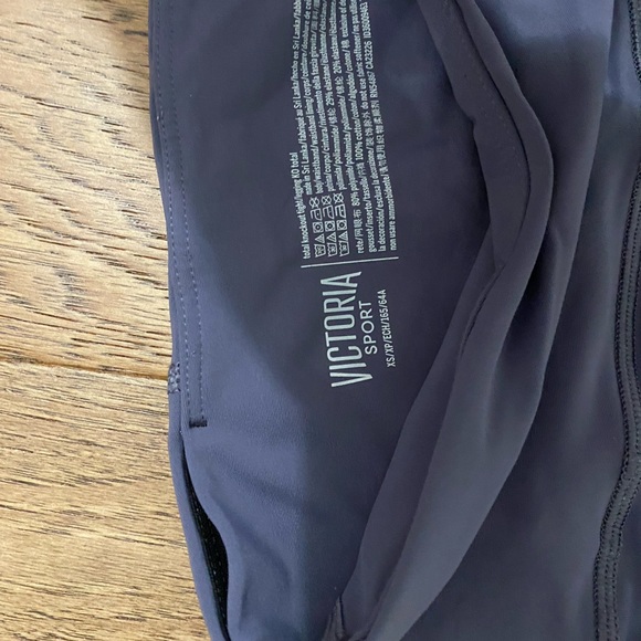2 pairs victoria secret leggings - Picture 2 of 4
